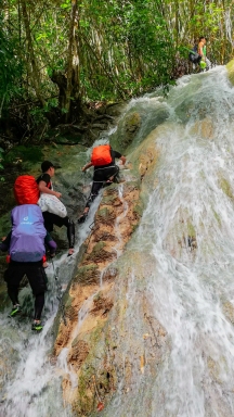 Rappeling Mahangin Falls