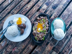 Food at Kapitan’s Liwa Surf Resort